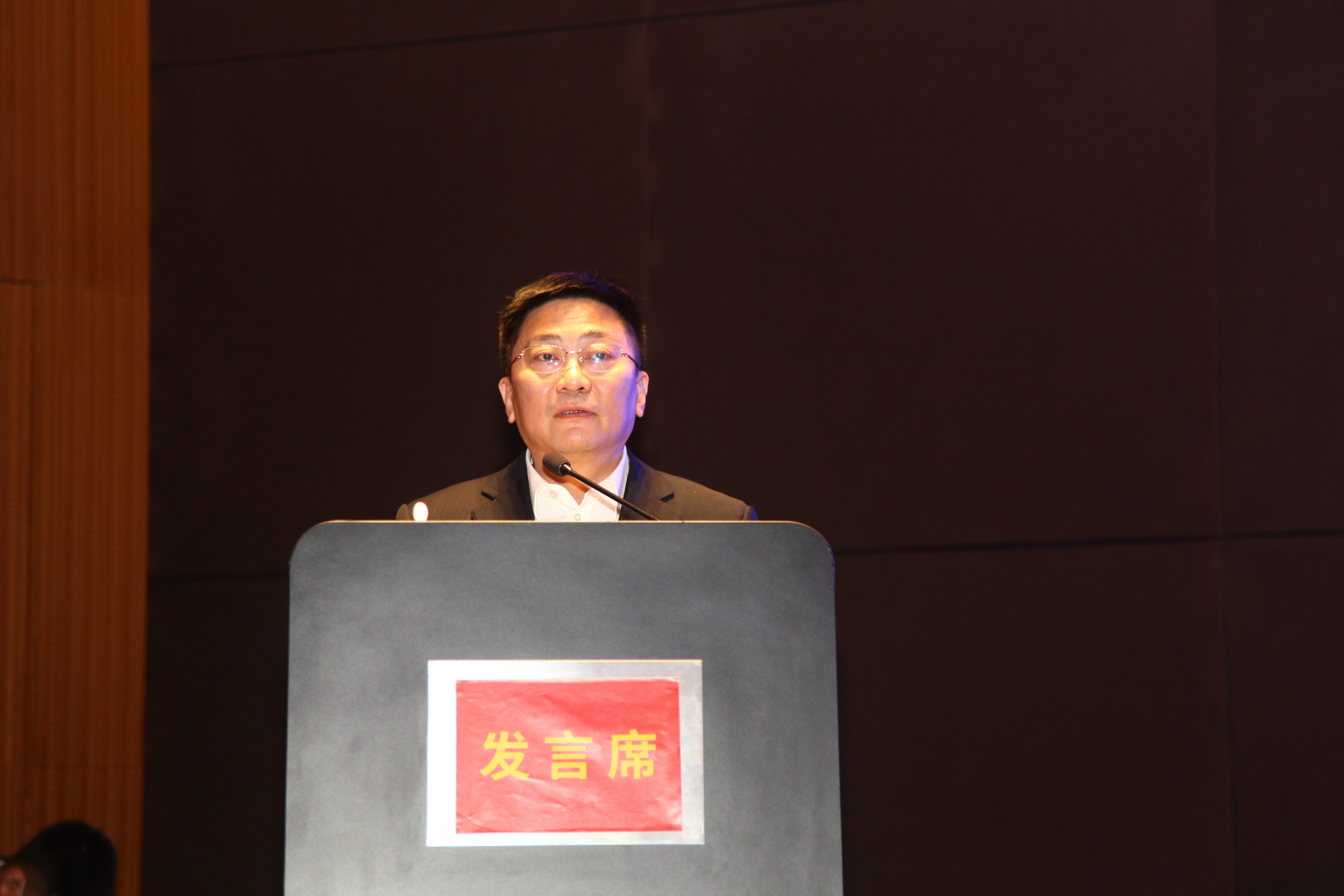 经验交流代表--广州市广播电视台台长崔颂东.jpg